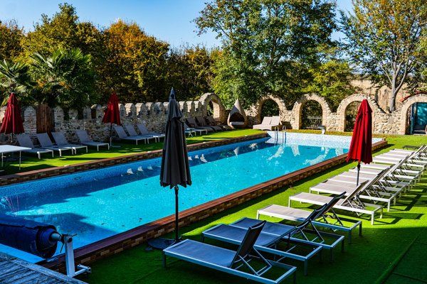 Effective Tactics to Prevent Algae in Your UK Swimming Pool